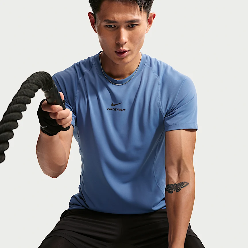 NIKE プロ トレーニング — メンズ Dri-FIT ショートスリーブ トップ - Image 3