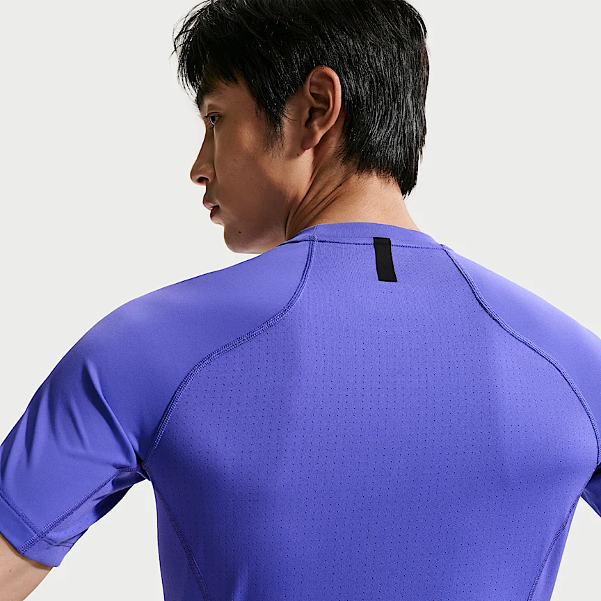 NIKE プロ トレーニング — メンズ Dri-FIT ショートスリーブ トップ - Image 2