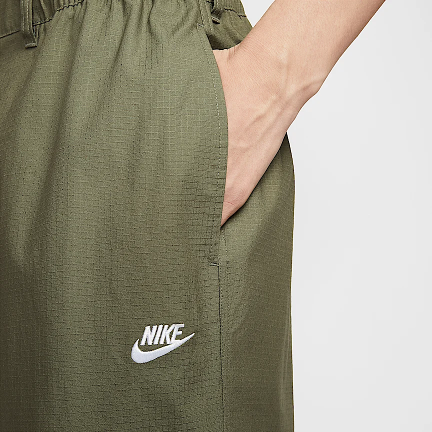 NIKE スポーツウェア クラブ — メンズ ウーブン カーゴ パンツ - Image 3