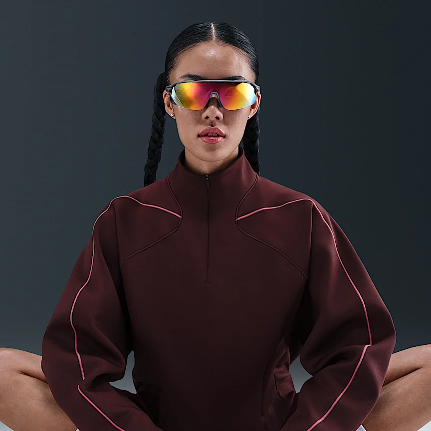 NIKE ユニバーサ — ウィメンズ Dri-FIT 1/4ジップ トップ - Image 3