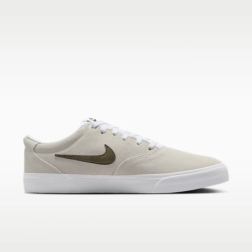 NIKE チャージ スエード — メンズシューズ - Image 3