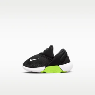 NIKE スウッシュ ゴー — ベビーシューズ