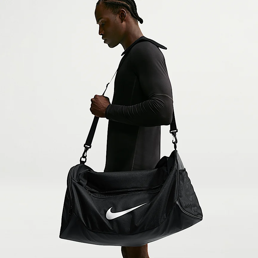 NIKE ブラジリア — トレーニングダッフルバッグ (ミディアム、60L)