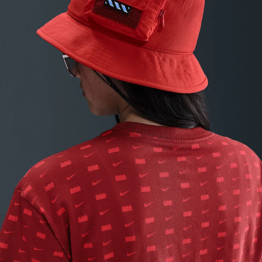 NIKE x LEGO® Collection — Girls' Cropped T-Shirt - Image 2