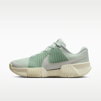 NIKE Zoom GP Challenge Pro — Women's Hard Court Tennis Shoes
