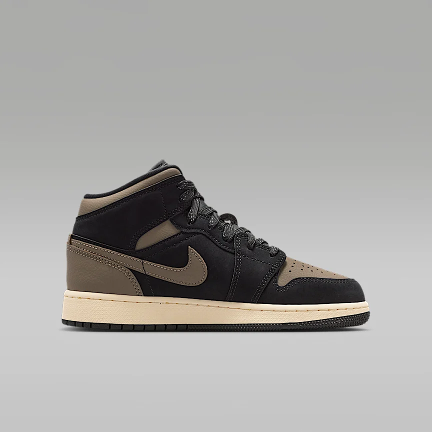 NIKE Air Jordan 1 MID SE — Junior Shoes - Image 3