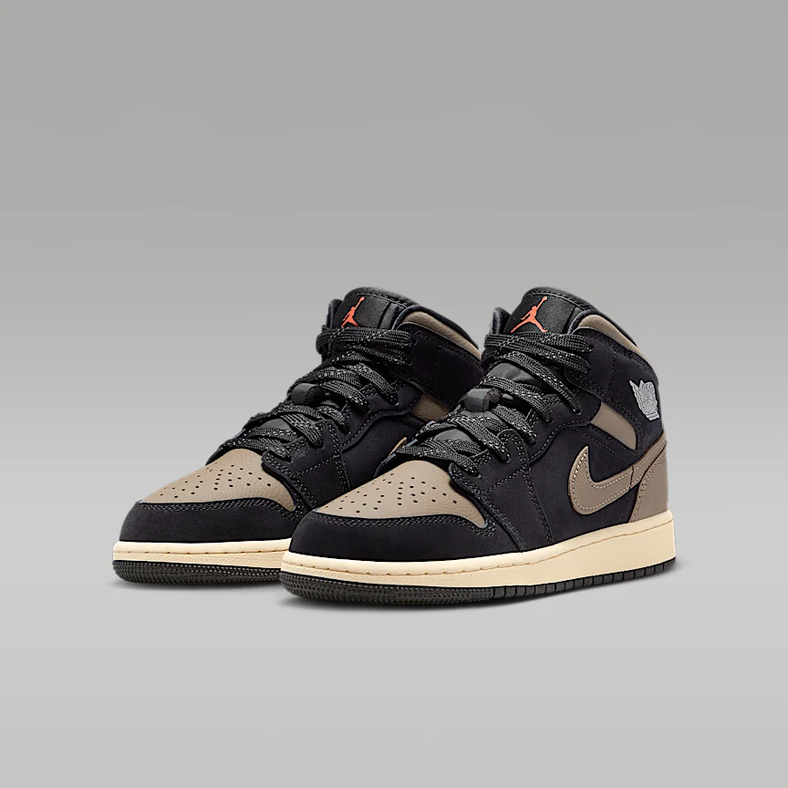 NIKE Air Jordan 1 MID SE — Junior Shoes - Image 5