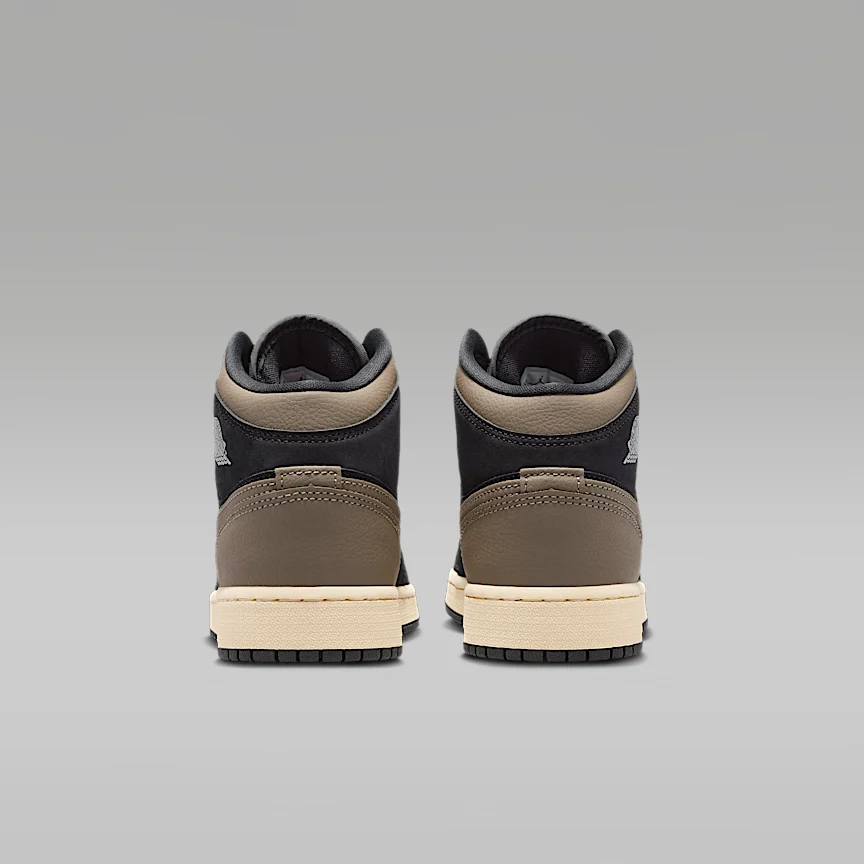 NIKE Air Jordan 1 MID SE — Junior Shoes - Image 6