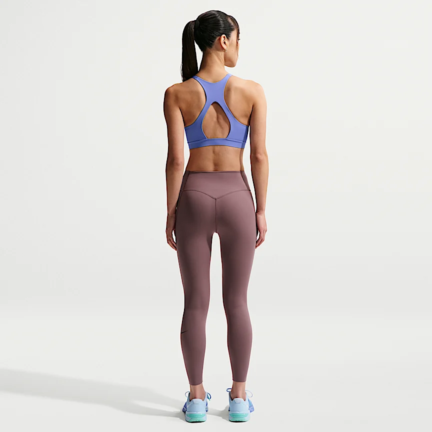 NIKE ユニバーサ — ウィメンズ ミディアムサポート パッディド スポーツブラ - Image 5