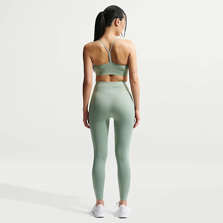 NIKE プロ シームレス — ウィメンズ ライトサポート パッディド スポーツブラ - Image 5