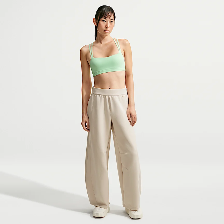 NIKE ゼンビー ストラッピー — ウィメンズ ライトサポート パッディド スポーツブラ - Image 4
