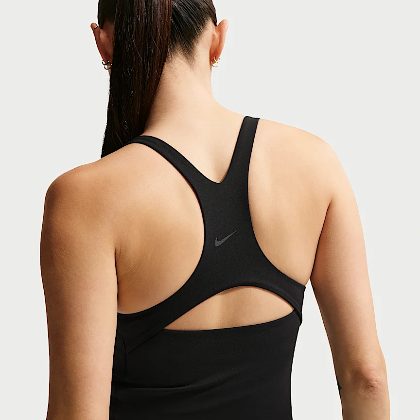 NIKE ゼンビー — ウィメンズ ライトサポート スポーツブラ タンクトップ