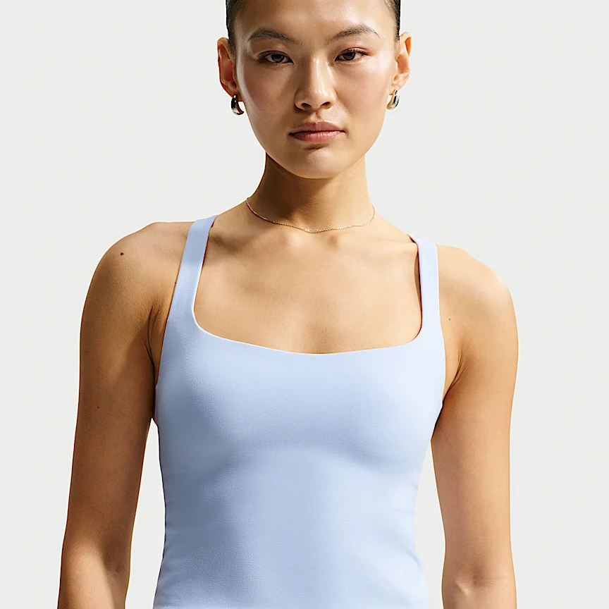 NIKE ゼンビー — ウィメンズ ライトサポート スポーツブラ タンクトップ