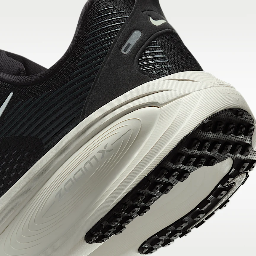 NIKE Vomero 18 — Men's Road Running Shoes (Wide) - Image 8