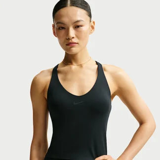 NIKE ユニバーサ — ウィメンズ ミディアムサポート パッディド スポーツブラ タンクトップ