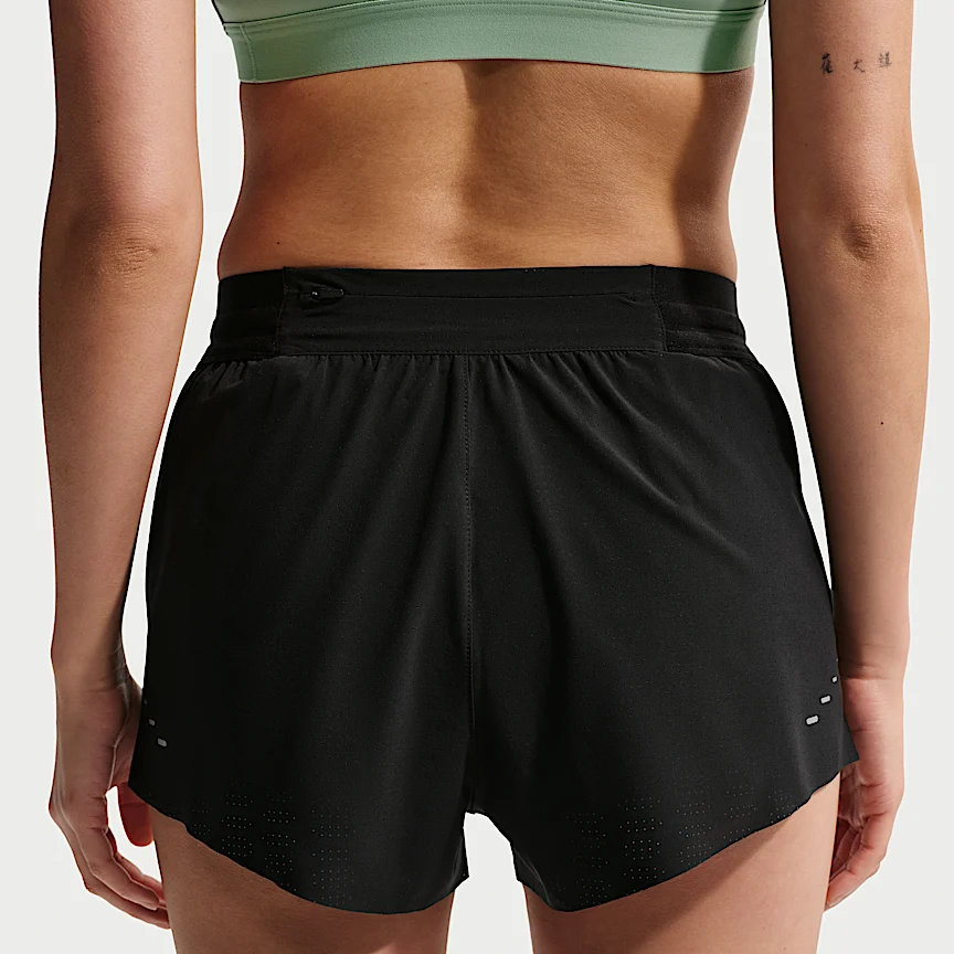 NIKE スウィフト ブリーズ — ウィメンズ Dri-FIT ミッドライズ 6cm ランニングショートパンツ (インナー付き) - Image 3