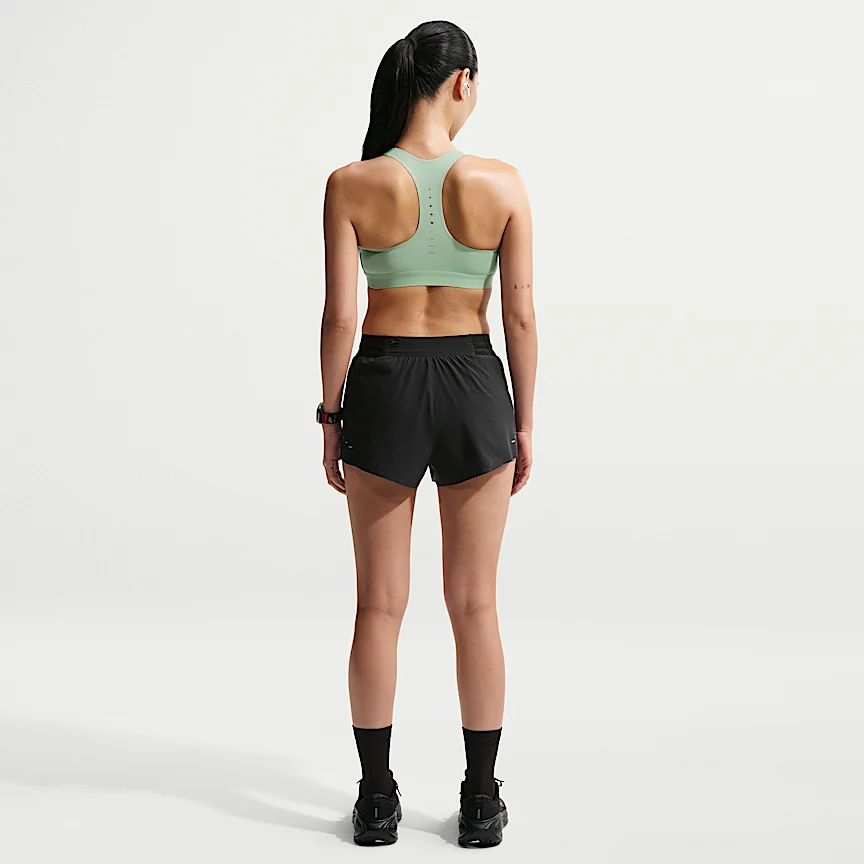 NIKE スウィフト ブリーズ — ウィメンズ Dri-FIT ミッドライズ 6cm ランニングショートパンツ (インナー付き) - Image 5