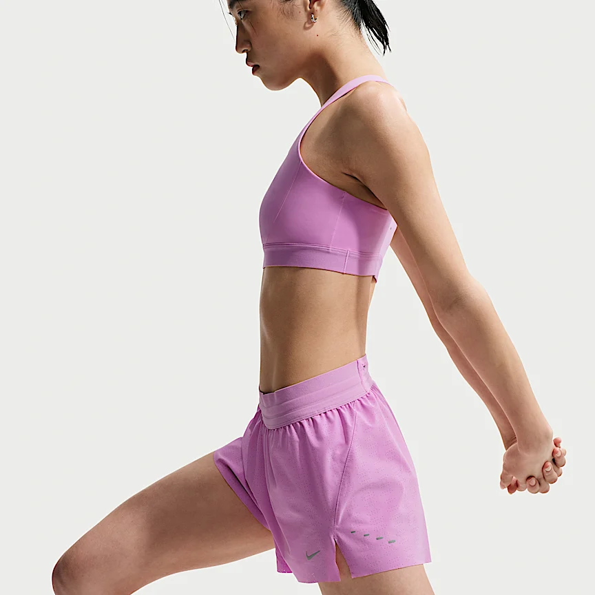 NIKE スウィフト ブリーズ — ウィメンズ Dri-FIT ミッドライズ 6cm ランニングショートパンツ (インナー付き) - Image 4