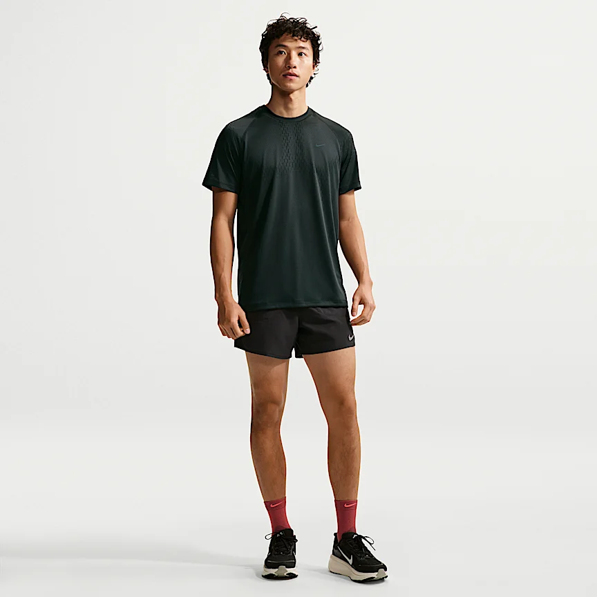 NIKE ストライド — メンズ Dri-FIT ADV ショートスリーブ ランニングトップ - Image 4