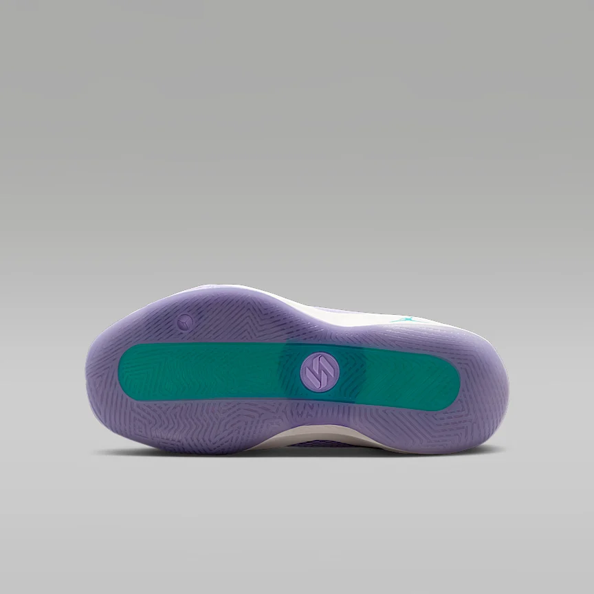NIKE ルカ 77 — ジュニア バスケットボールシューズ - Image 2