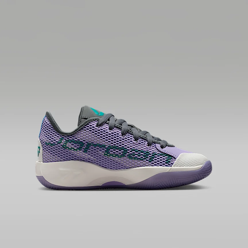 NIKE ルカ 77 — ジュニア バスケットボールシューズ - Image 3