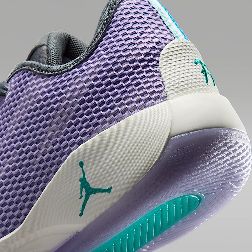 NIKE ルカ 77 — ジュニア バスケットボールシューズ - Image 8
