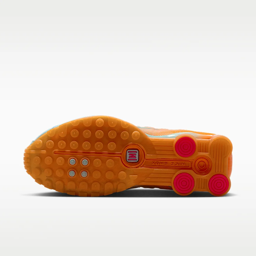 NIKE ショックス R4 — ウィメンズシューズ - Image 2