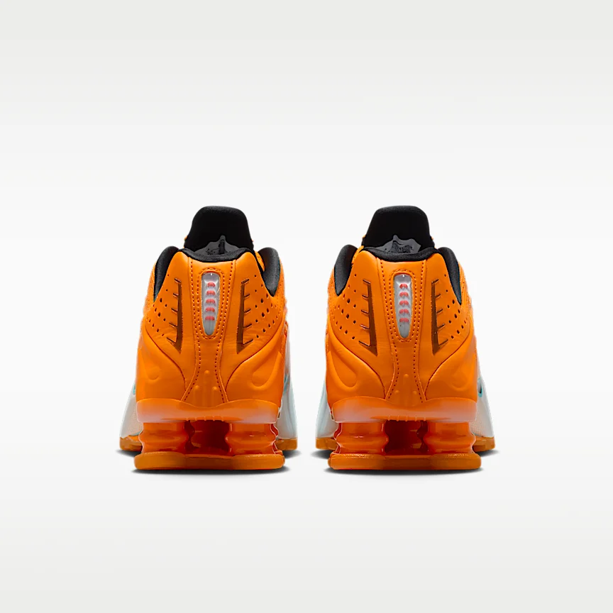 NIKE ショックス R4 — ウィメンズシューズ - Image 6