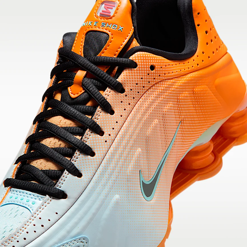 NIKE ショックス R4 — ウィメンズシューズ - Image 7