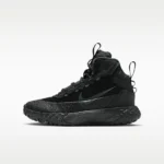NIKE テラスカウト — ジュニアブーツ リフレクティブ（再帰反射）デザインのアクセント付き