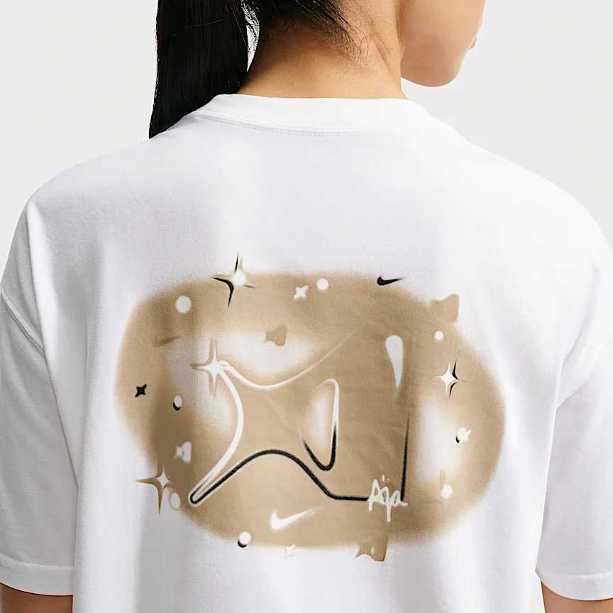 NIKE エイジャ — エイジャ ウィルソン ナイキ Dri-FIT バスケットボール Tシャツ - Image 2