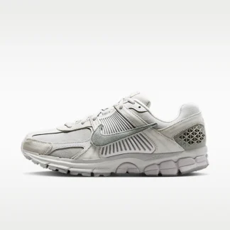 NIKE ズーム ボメロ 5 SE — メンズシューズ