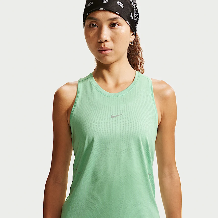 NIKE スウィフト Aero-FIT — ウィメンズ ランニングタンクトップ