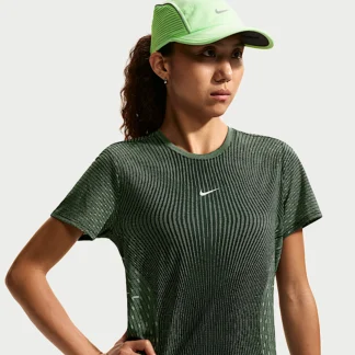 NIKE スウィフト Aero-FIT — ウィメンズ ショートスリーブ ランニングトップ