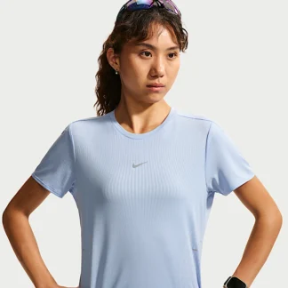 NIKE スウィフト Aero-FIT — ウィメンズ ショートスリーブ ランニングトップ