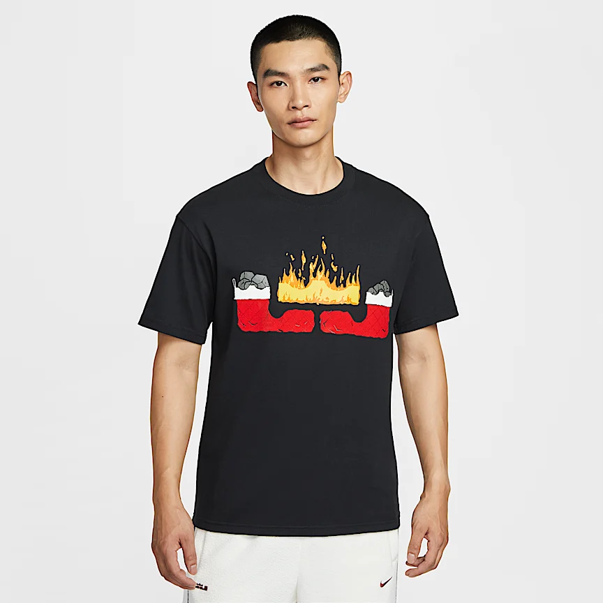 NIKE レブロン "Stocking Stuffer" — メンズ バスケットボール Tシャツ