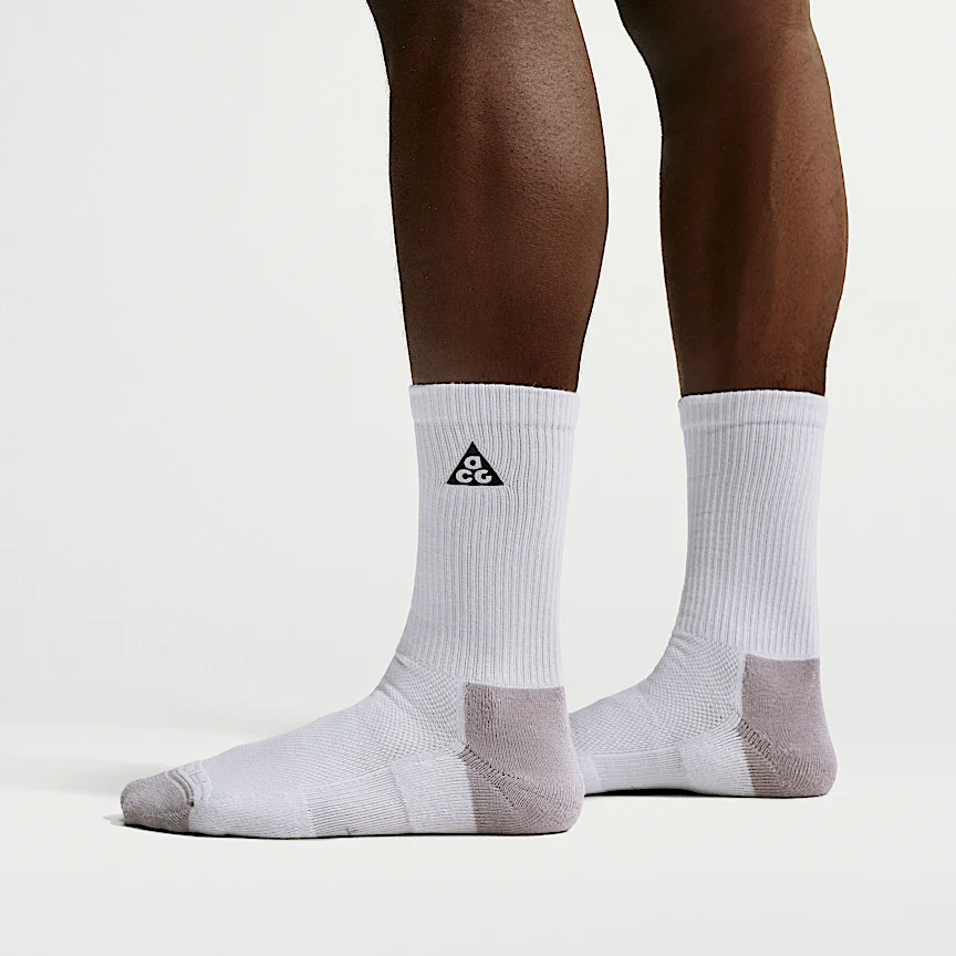 NIKE ACG エブリデイ エレベーテッド — クルー ソックス (1足)