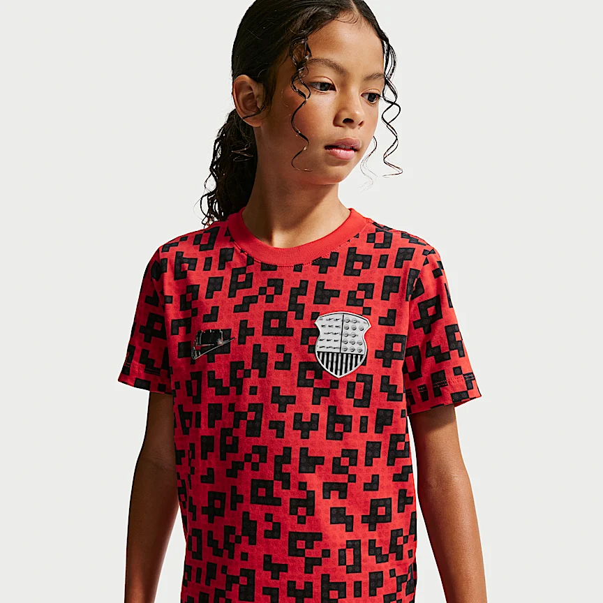 NIKE Sportswear (Nike x LEGO®Collection) — Junior T-Shirt - Image 2