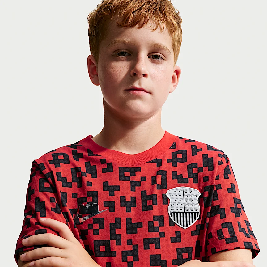 NIKE Sportswear (Nike x LEGO®Collection) — Junior T-Shirt - Image 3
