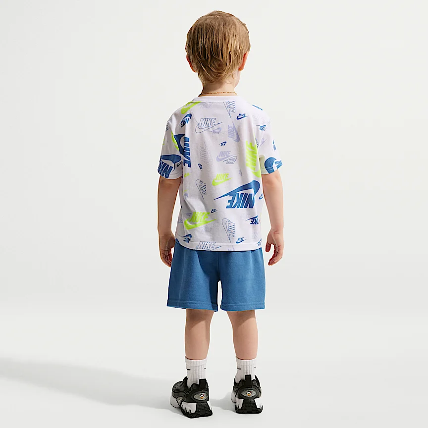 NIKE スポーツウェア — ベビー プリント Tシャツ アンド ライトウェイト フレンチテリー ショートパンツ セットアップ - Image 7