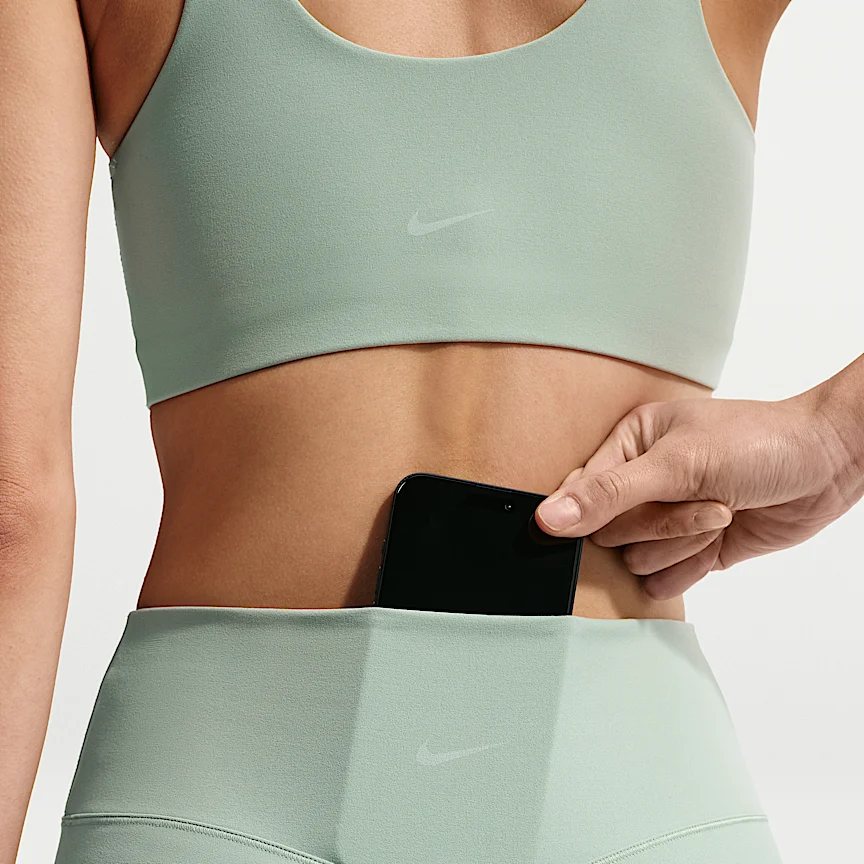 NIKE ゼンビー — ウィメンズ ハイウエスト 13cm バイカー ショートパンツ - Image 6