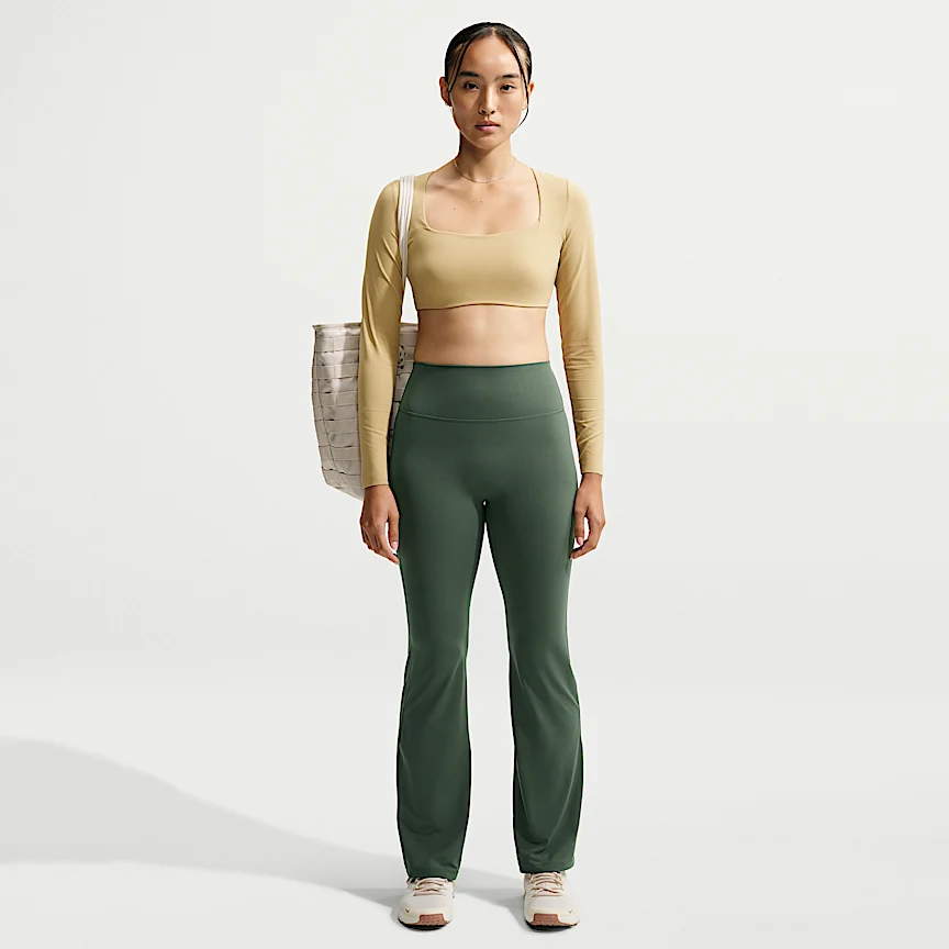 NIKE ゼンビー — ウィメンズ ハイウエスト フレア レギンス フロントシームなし