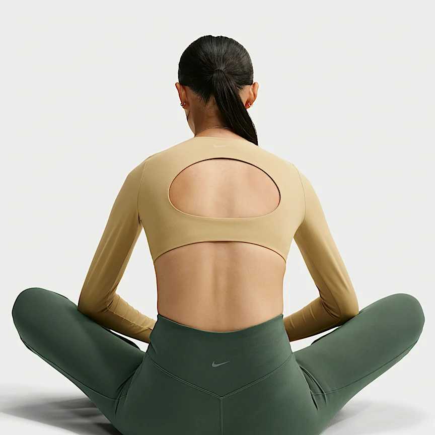 NIKE ゼンビー — ウィメンズ ハイウエスト フレア レギンス フロントシームなし - Image 3