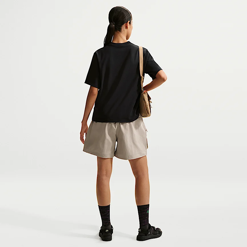 NIKE ACG — ウィメンズ Dri-FIT Tシャツ - Image 5