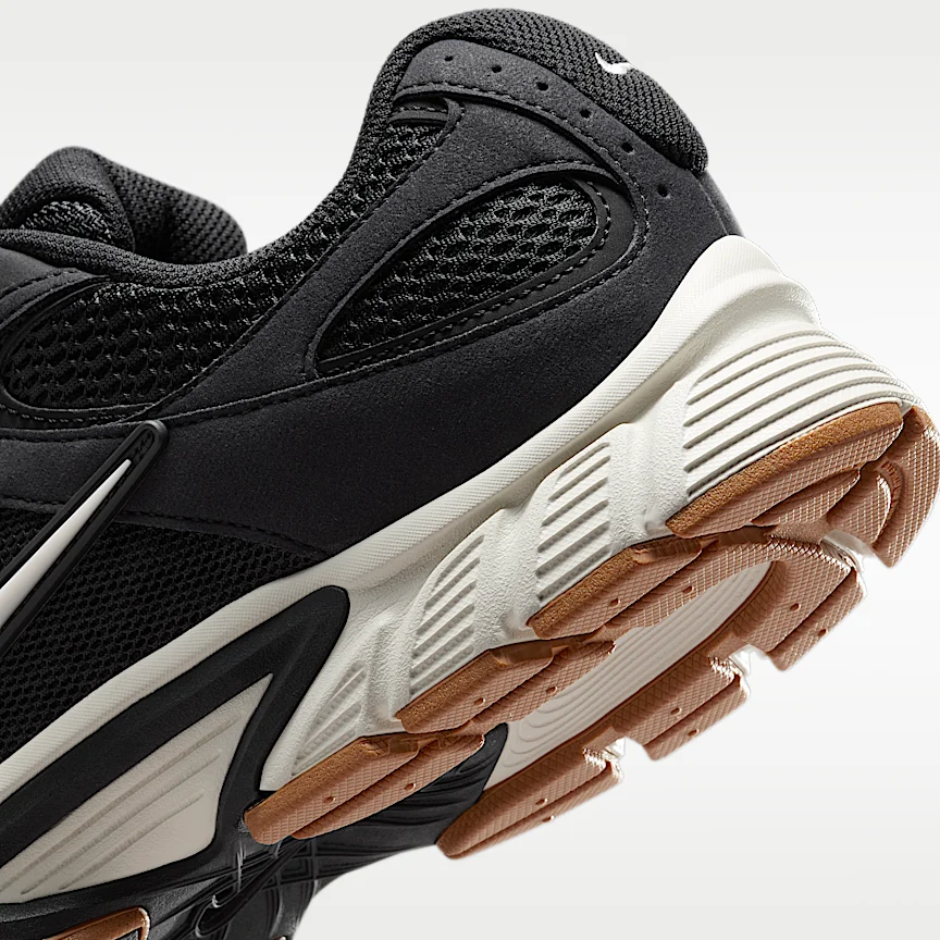 NIKE V5 RNR — Men's Shoes - Image 8