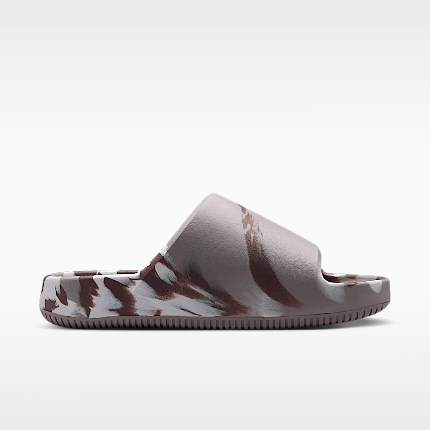 NIKE Calm 2.0 — Women's Marbled Slides - Image 4