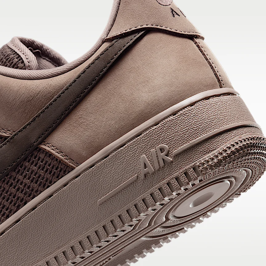 NIKE エア フォース 1 ‘07 LV8 — メンズシューズ - Image 8