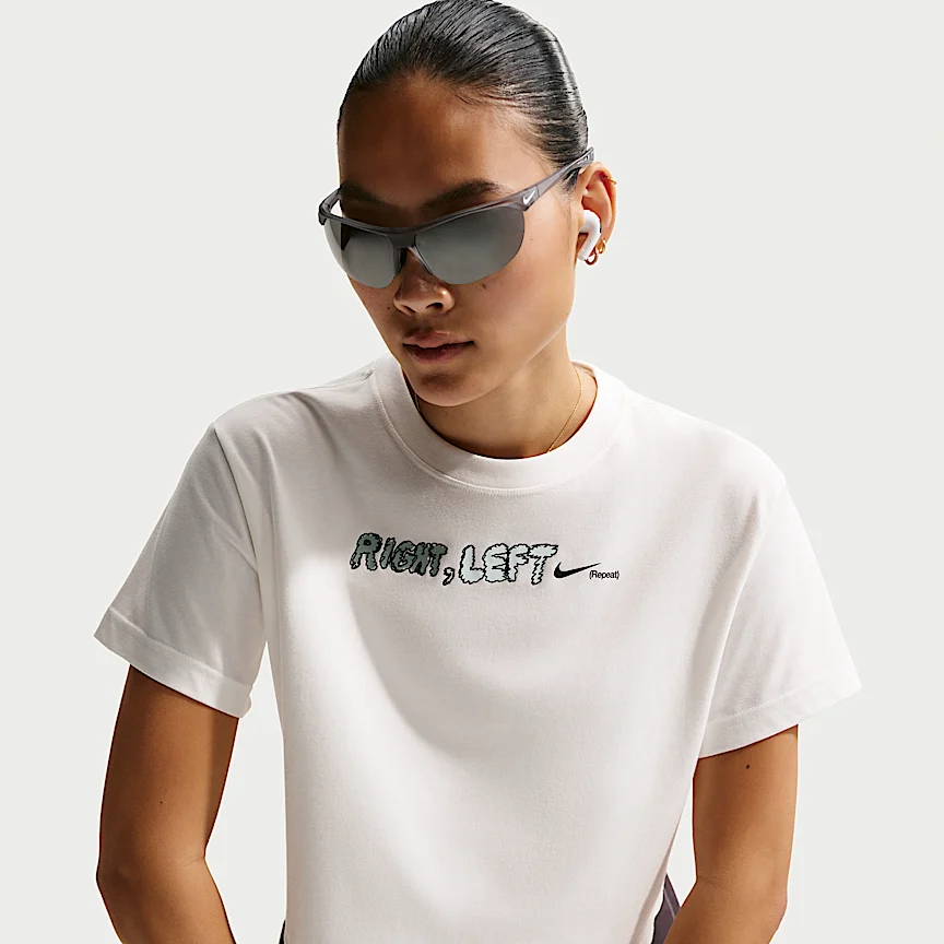 NIKE スウィフト — ウィメンズ Dri-FIT ショートスリーブ クロップド ランニング Tシャツ - Image 3