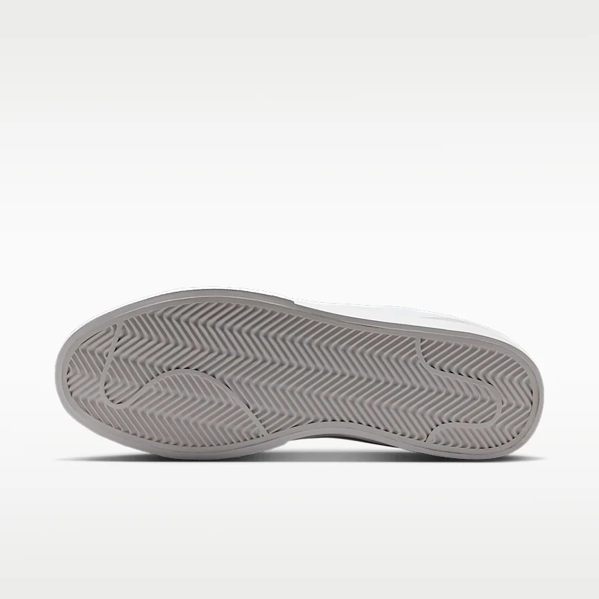 NIKE ブレイジー — メンズシューズ - Image 2