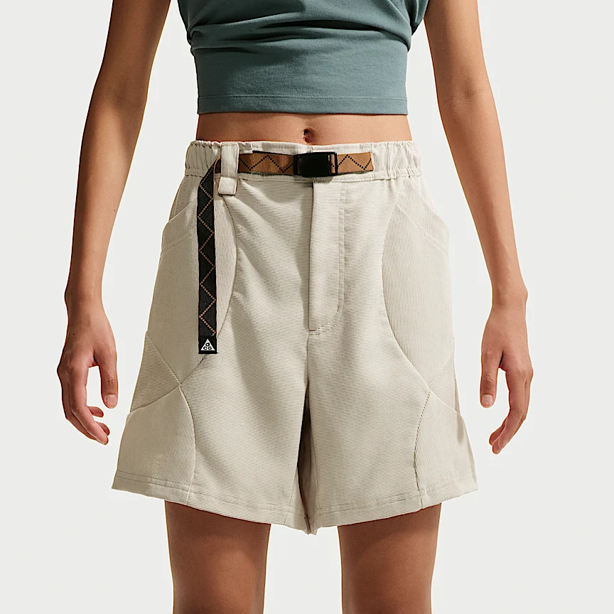 NIKE ACG ドロミテ — コーデュロイ ショートパンツ - Image 3